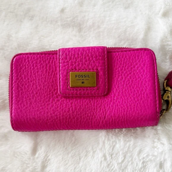 Fossil Vibrant Pink Leather Wristlet wallet handbag - Picture 2 of 6
